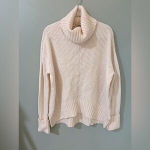 Anthropologie Moth Sweater medium 
Cream Turtleneck Wool Blend
Slouchy Chunky